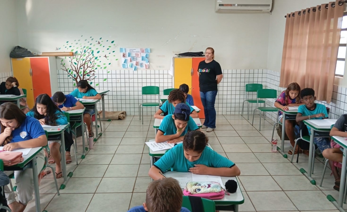 Os estudantes do 5º ano da Rede Municipal de Ensino de São Manoel do Paraná participaram  da ...