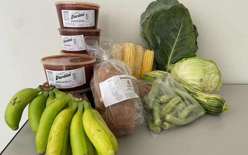 Entrega de 28 kits de alimentos para famílias do nosso município