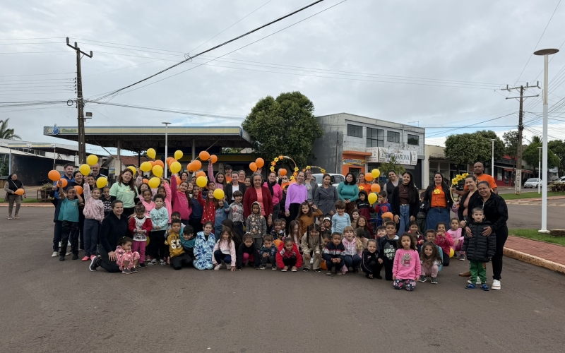 Passeata Faça Bonito mobiliza comunidade em São Manoel do Paraná em prol da proteção integral das crianças e adolescentes