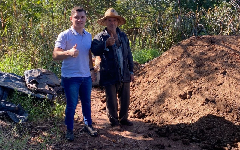 DOAÇÃO DE ADUBO ORGÂNICO PARA OS PRODUTORES RURAIS